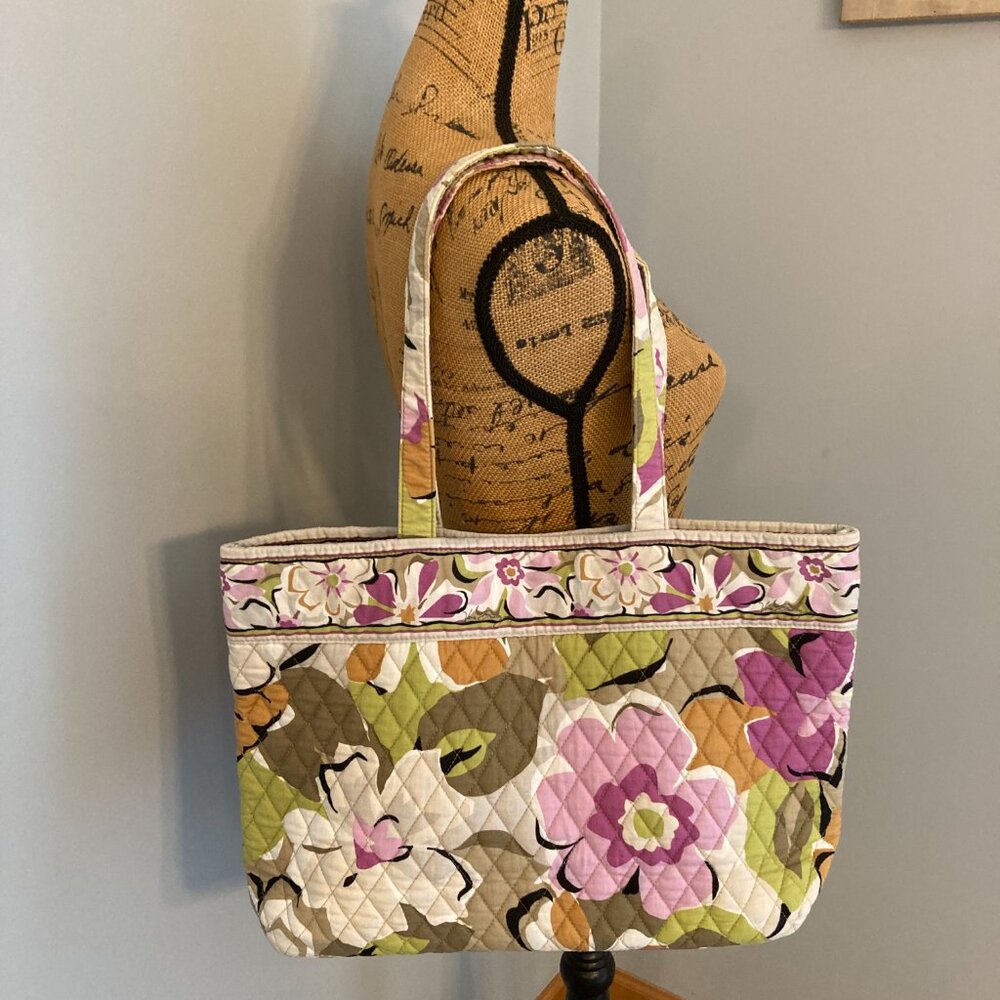 Vera Bradley Portobello Road Lg Tote- Magnetic Close- 3 Pocket Travel Bag